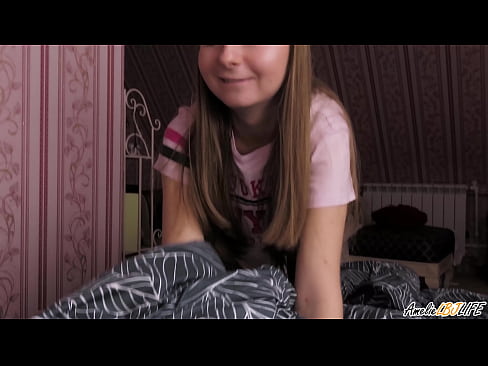 ❤️ Blondie sugit eam BFF est penitus et accipit Cum in ore suo Porno ad nos la.sexonfire.ru